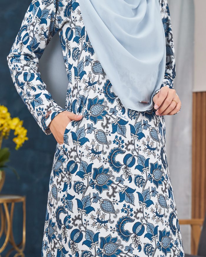 Baju Kurung Pahang Laura Printed 11.0 - Cloudy Kartika - Image 5