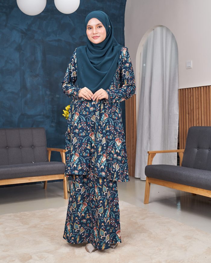 Baju Kurung Pahang Laura Printed 11.0 - Fiona Teal - Image 3