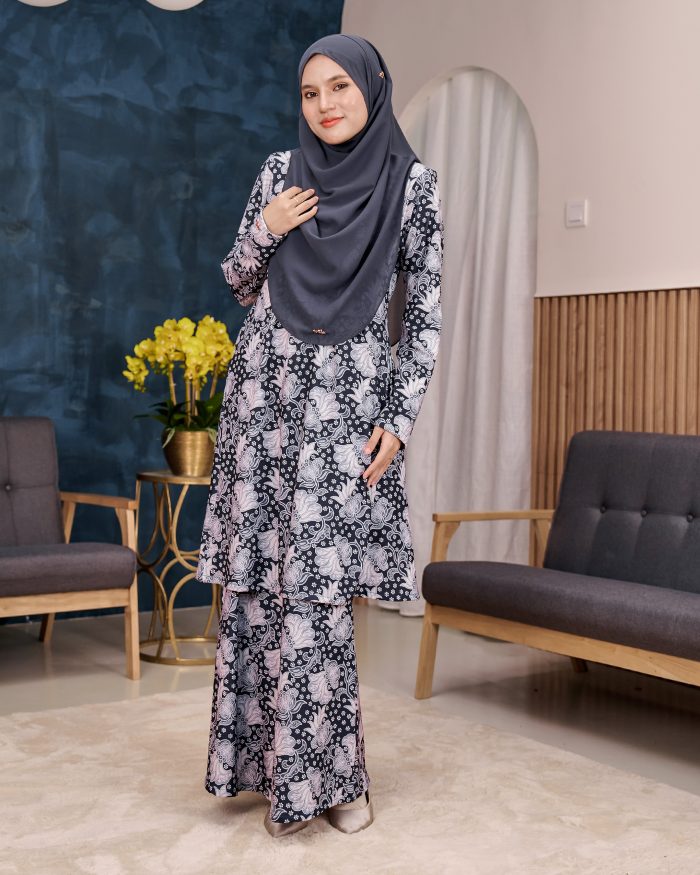 Baju Kurung Pahang Laura Printed 11.0 - Fiore Dove - Image 3