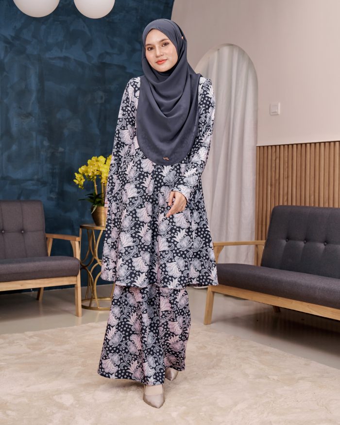 Baju Kurung Pahang Laura Printed 11.0 - Fiore Dove - Image 2