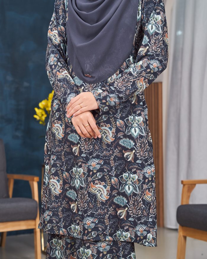 Baju Kurung Pahang Laura Printed 11.0 - Pesona Truffle - Image 4