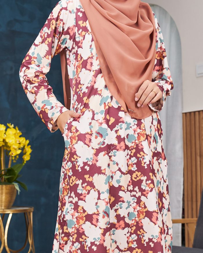 Baju Kurung Pahang Laura Printed 11.0 - Winter Ruby - Image 7