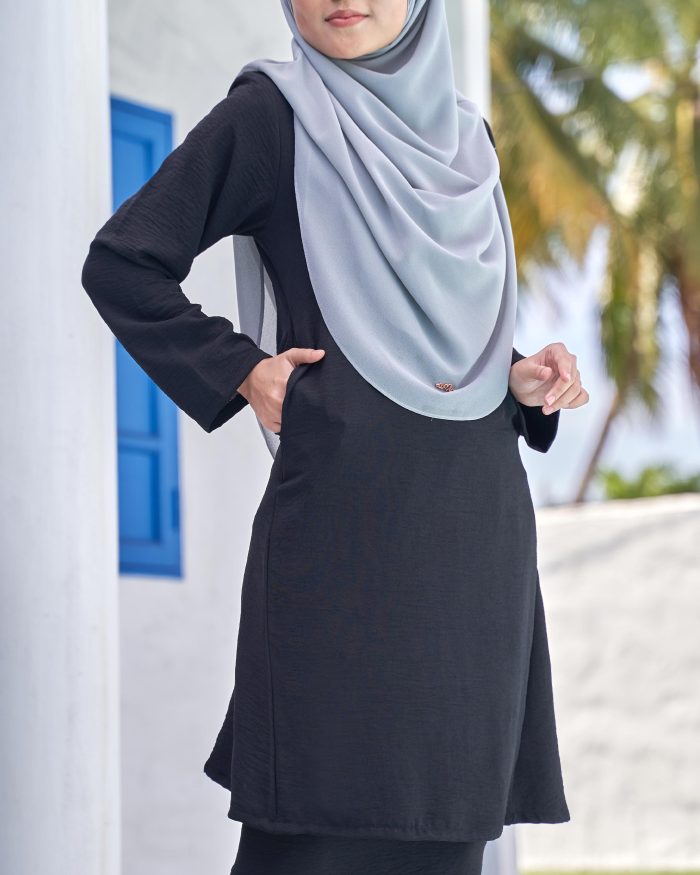 Baju Kurung Pahang Sara - Black - Image 4