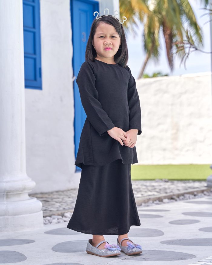 Baju Kurung Pahang Sara Kids - Black - Image 3