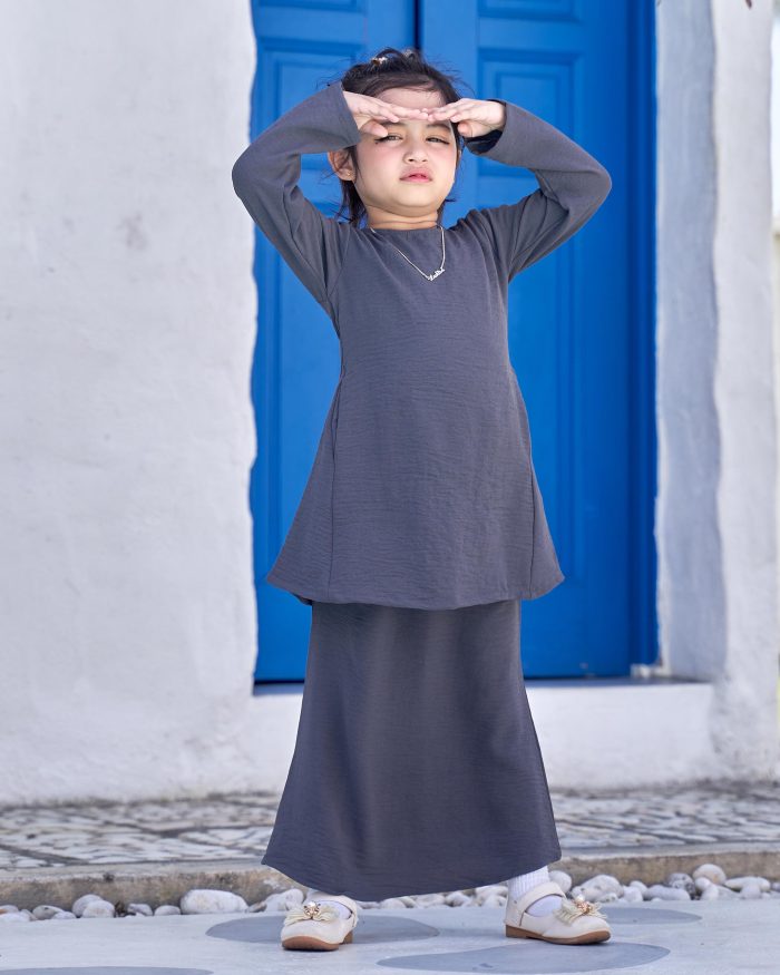 Baju Kurung Pahang Sara Kids - Lava Grey - Image 3