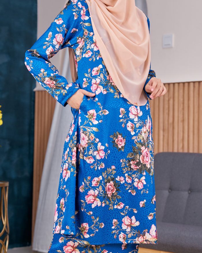 Baju Kurung Pahang Sarina - Azure Blue - Image 5