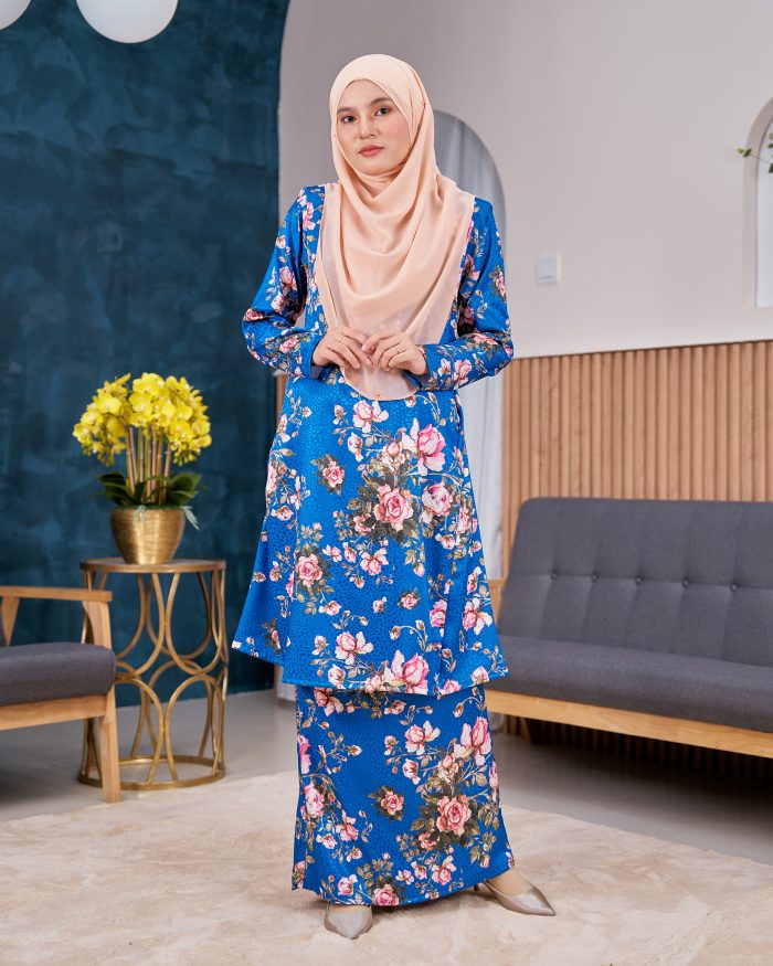 Baju Kurung Pahang Sarina - Azure Blue - Image 4