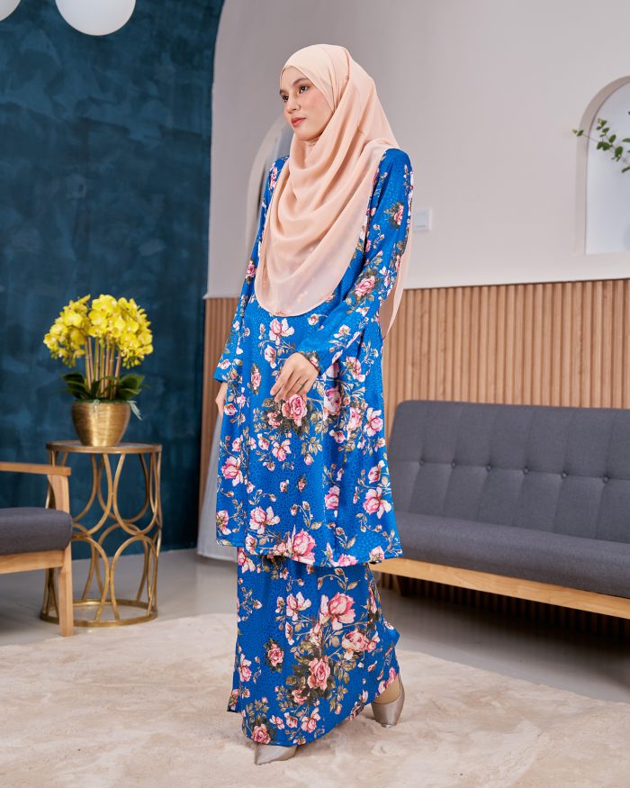 Baju Kurung Pahang Sarina - Azure Blue - Image 3