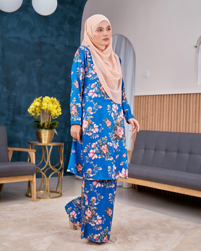 Baju Kurung Pahang Sarina - Azure Blue - Image 2