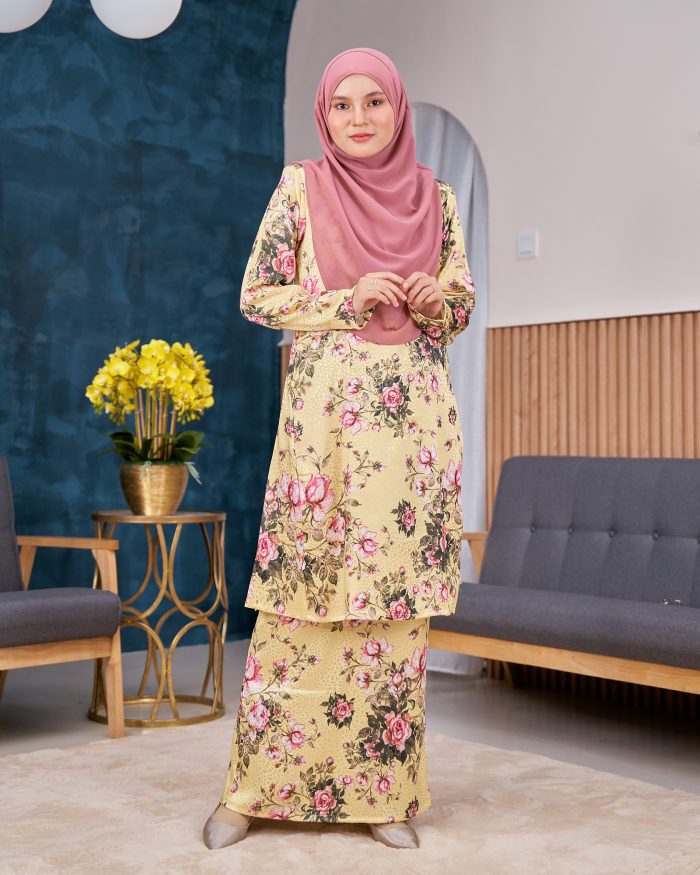 Baju Kurung Pahang Sarina - Light Yellow - Image 4