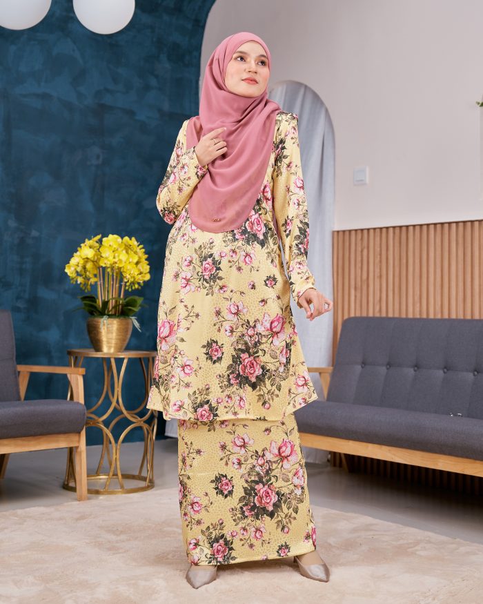 Baju Kurung Pahang Sarina - Light Yellow