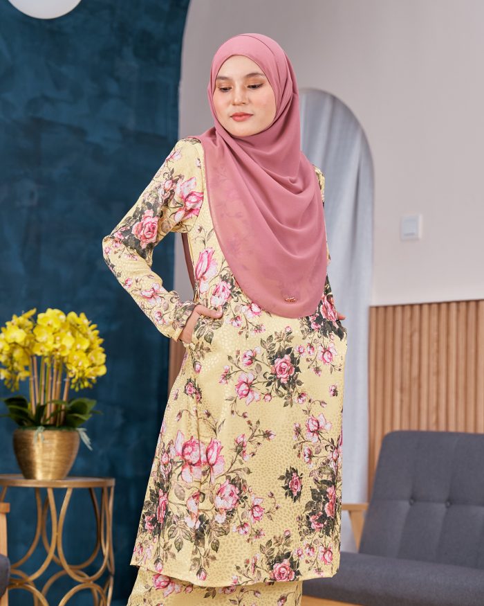 Baju Kurung Pahang Sarina - Light Yellow - Image 5