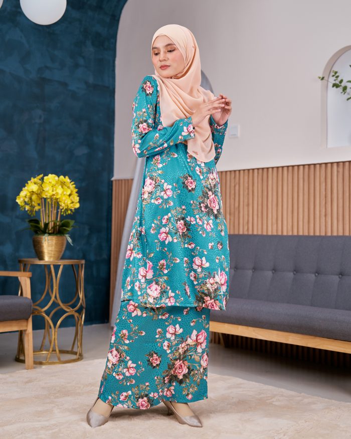 Baju Kurung Pahang Sarina - Turquoise - Image 2