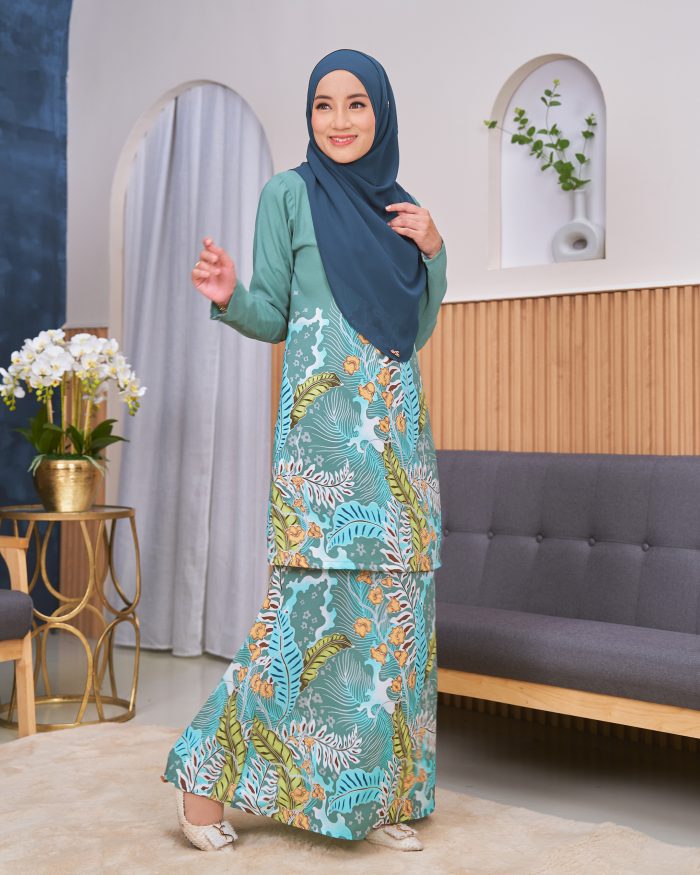 Baju Kurung Moden Batik Sultanah - Teruntum Spearmint