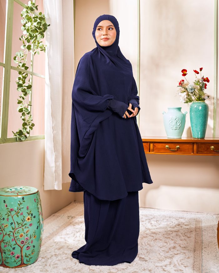 Telekung Larifah - Navy Blue - Image 3