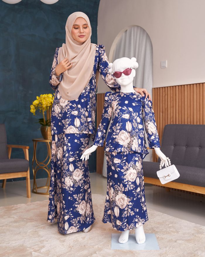 Baju Kurung Moden Puffy Salwa - Bloom Navy Blue - Image 7