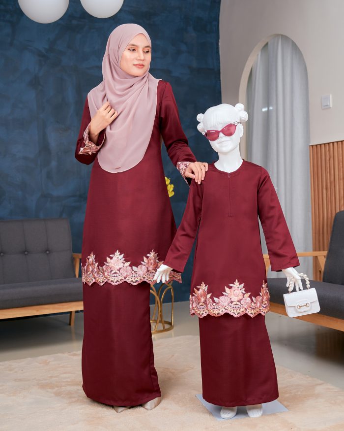 Baju Kurung Lace Safaira - Maroon - Image 7