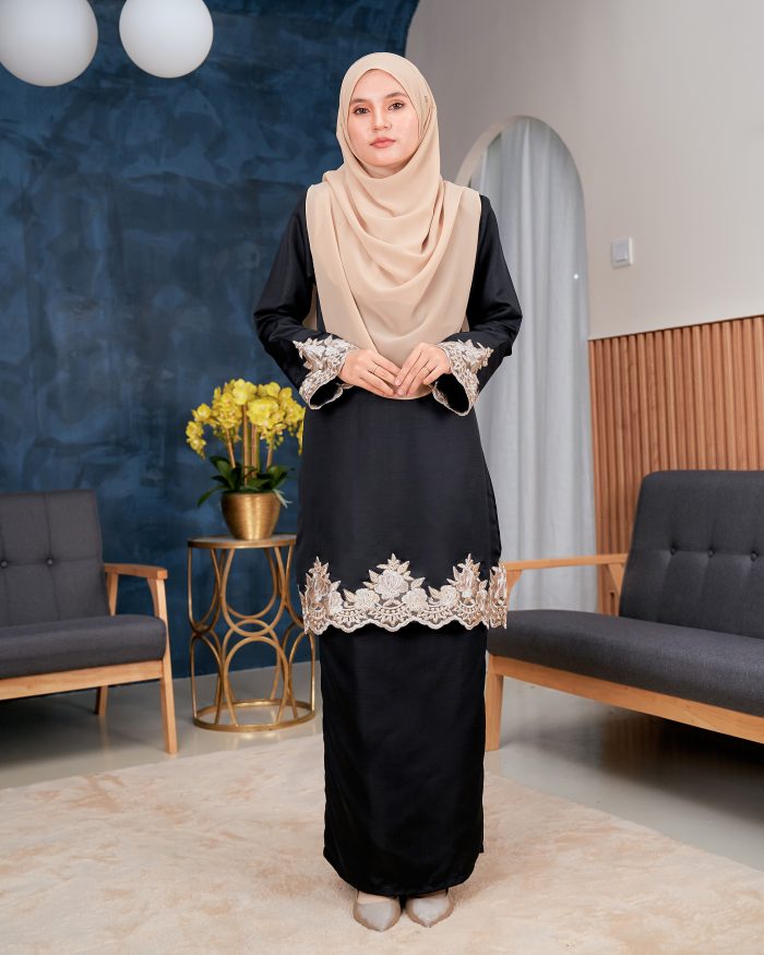 Baju Kurung Lace Safaira - Jet Black - Image 3
