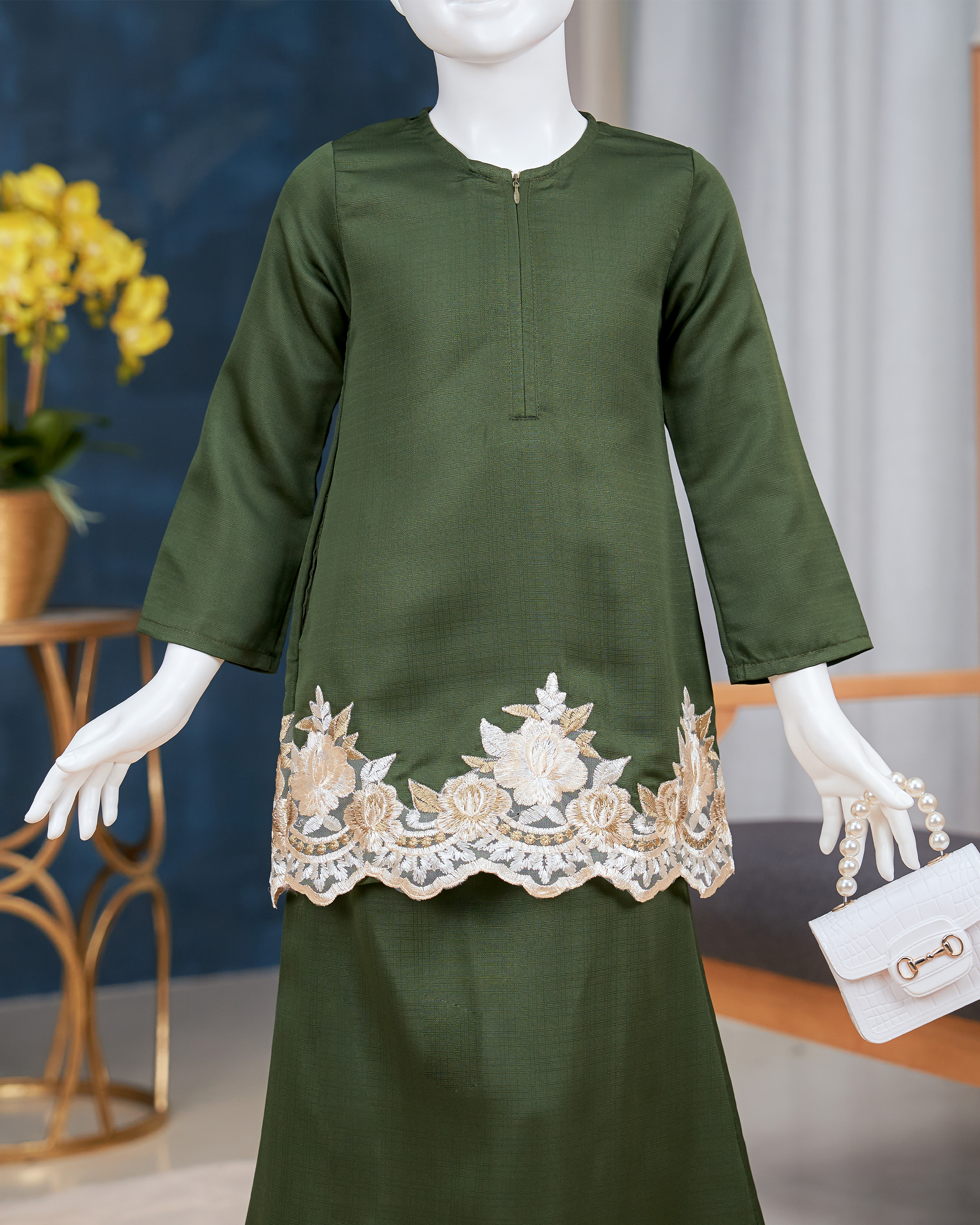 Baju Kurung Lace Safaira Kids - Olive Green - Image 3