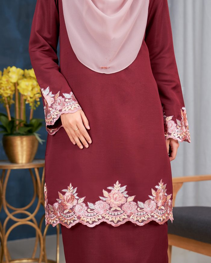 Baju Kurung Lace Safaira - Maroon - Image 6