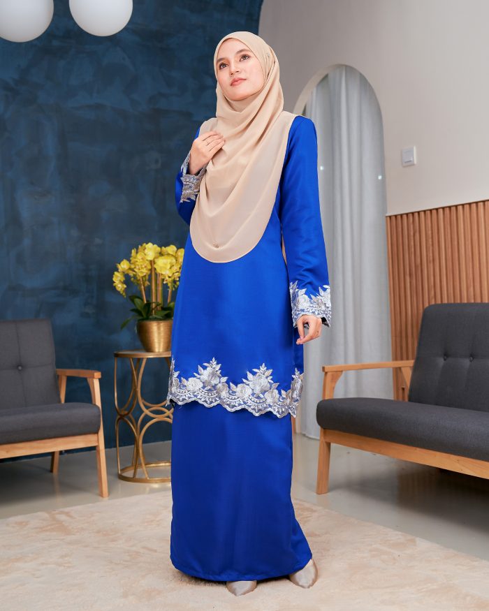 Baju Kurung Lace Safaira - Royal Blue - Image 3