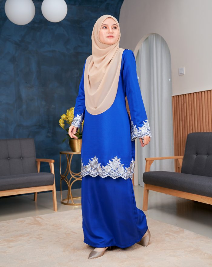 Baju Kurung Lace Safaira - Royal Blue - Image 4