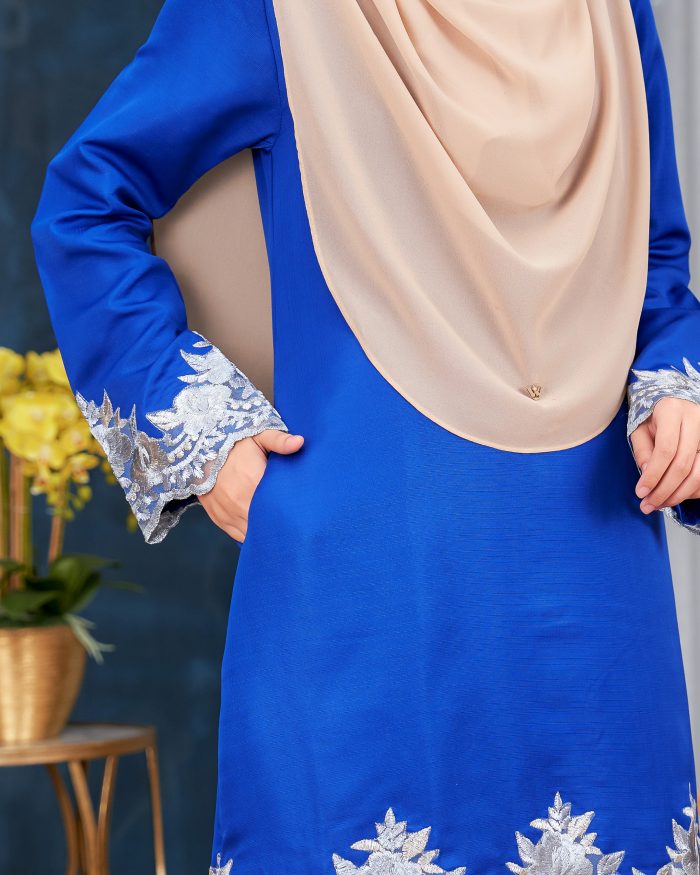 Baju Kurung Lace Safaira - Royal Blue - Image 5