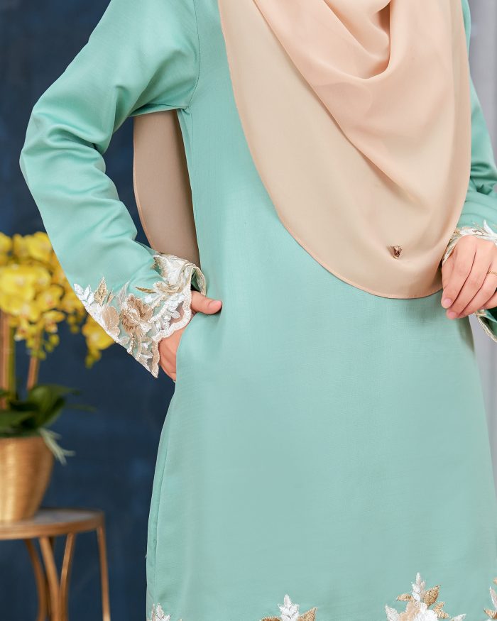 Baju Kurung Lace Safaira - Seafoam Green - Image 4