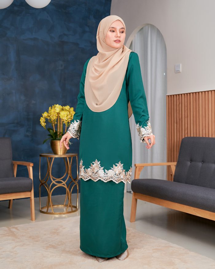 Baju Kurung Lace Safaira - Teal Green - Image 3