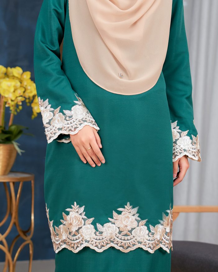 Baju Kurung Lace Safaira - Teal Green - Image 5