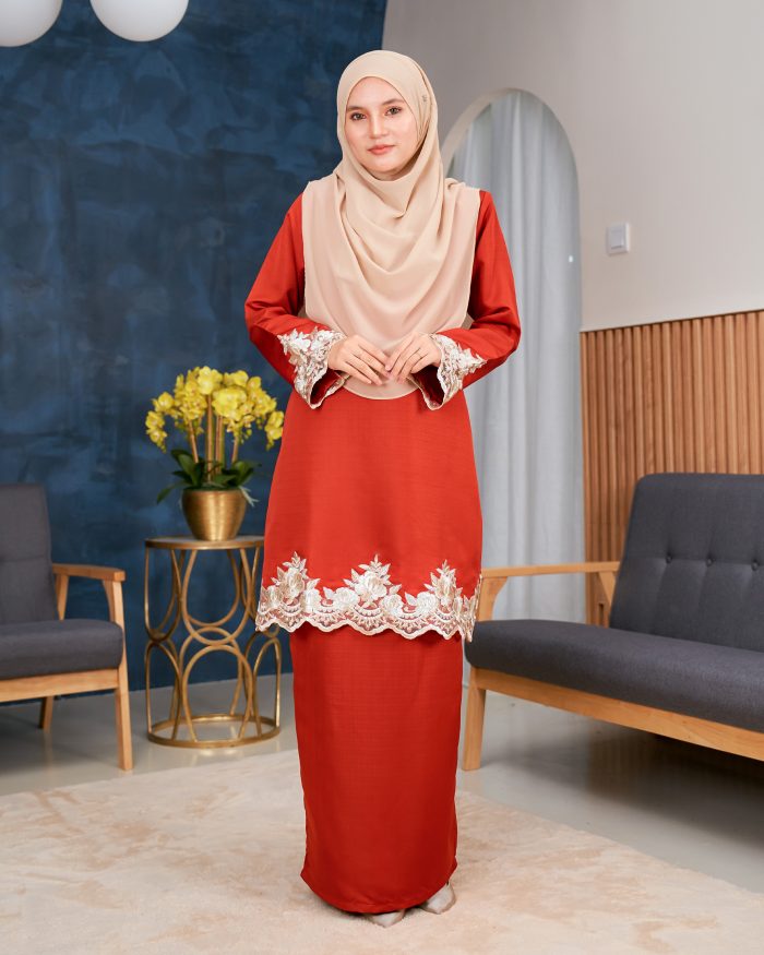 Baju Kurung Lace Safaira - Terracotta - Image 3