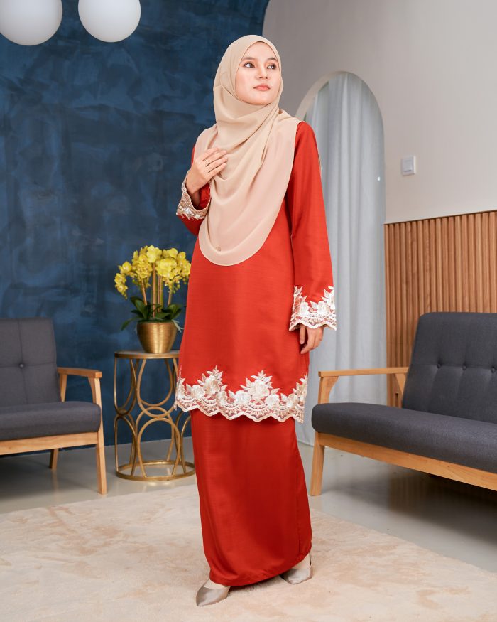 Baju Kurung Lace Safaira - Terracotta - Image 2