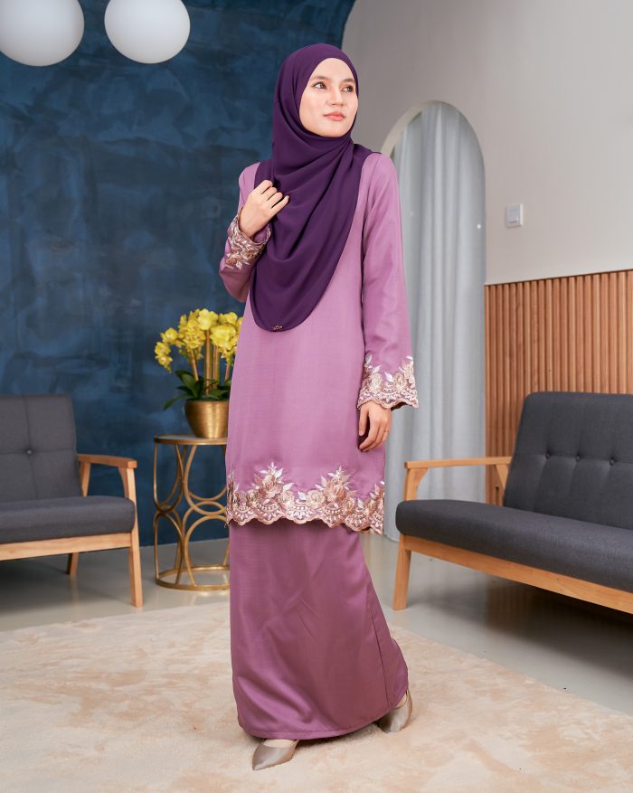 Baju Kurung Lace Safaira - Twilight Purple - Image 3