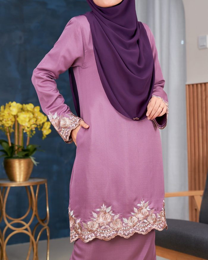 Baju Kurung Lace Safaira - Twilight Purple - Image 5