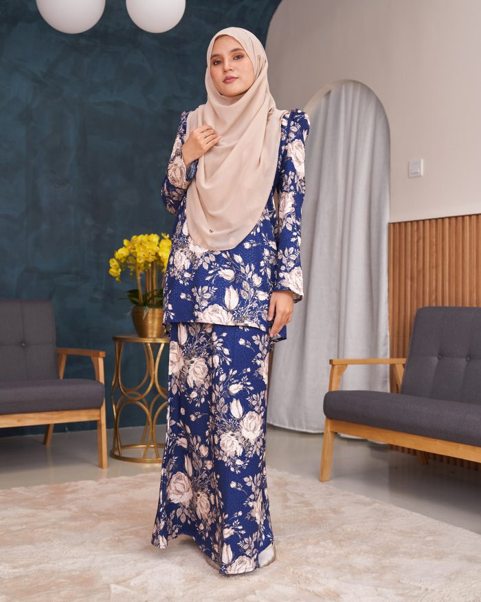 Baju Kurung Moden Puffy Salwa - Bloom Navy Blue - Image 2