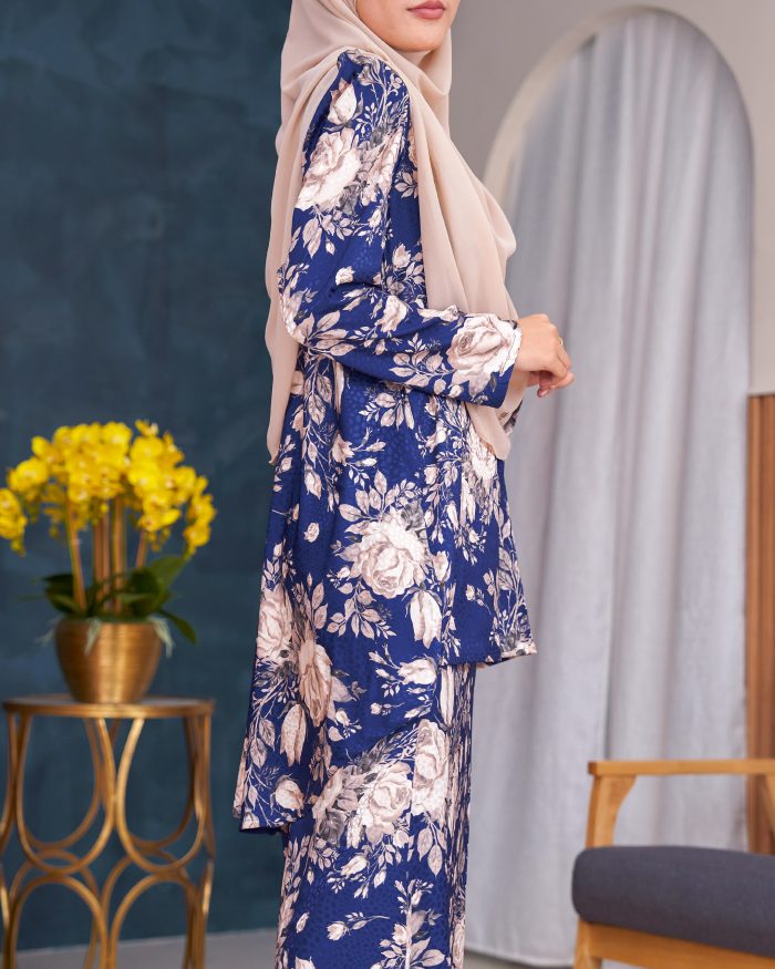 Baju Kurung Moden Puffy Salwa - Bloom Navy Blue - Image 4