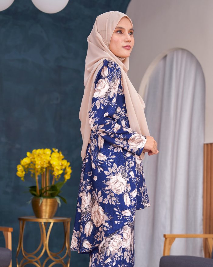 Baju Kurung Moden Puffy Salwa - Bloom Navy Blue - Image 5