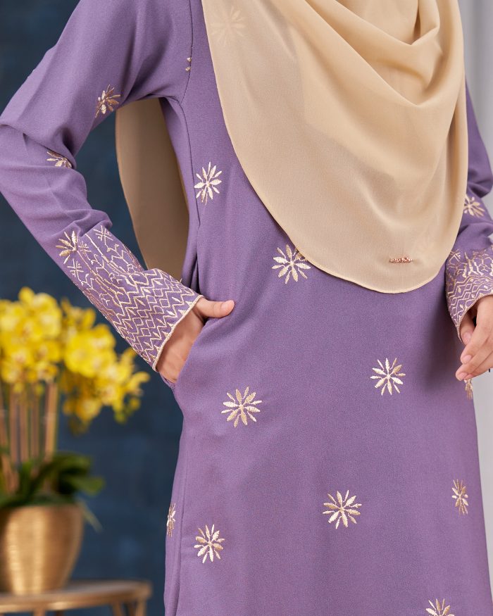 Baju Kurung Riau Sulam Songket Puteri Hang Li Po - Seroja Dusty Purple - Image 5