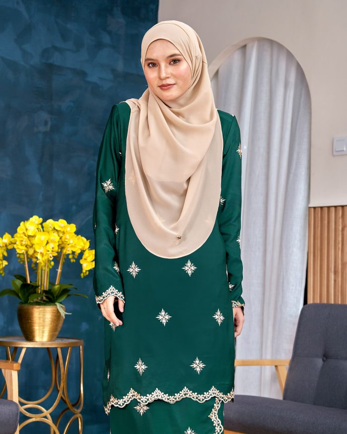 Baju Kurung Sulam Songket Tun Lestari - Cempaka Green - Image 3