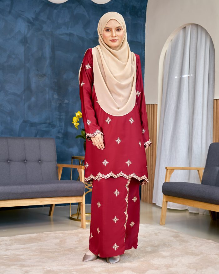 Baju Kurung Sulam Songket Tun Lestari - Cempaka Maroon - Image 4