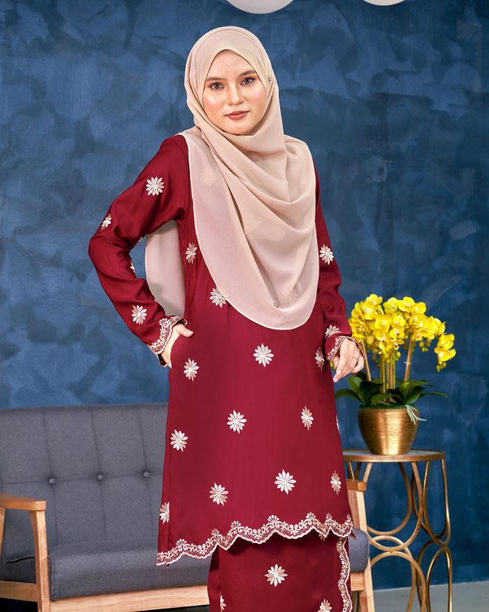 Baju Kurung Sulam Songket Tun Lestari - Melur Red - Image 4