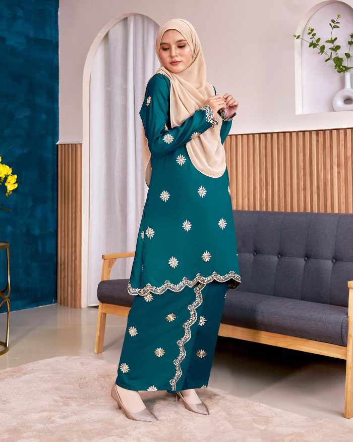 Baju Kurung Sulam Songket Tun Lestari - Melur Teal - Image 2