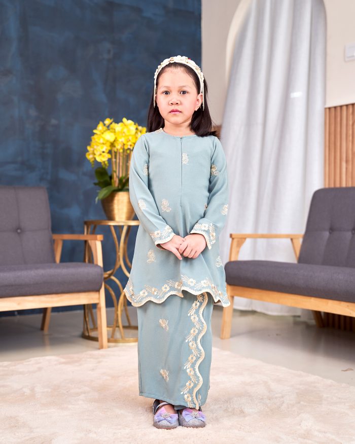 Baju Kurung Riau Sulam Songket Puteri Hang Li Po Kids - Mawar Mint - Image 3