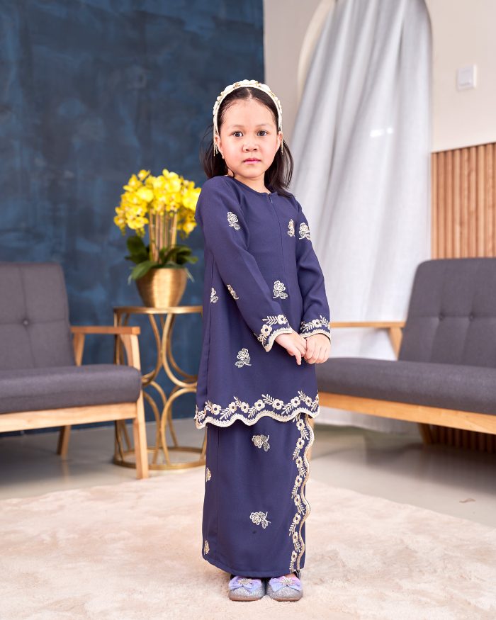 Baju Kurung Riau Sulam Songket Puteri Hang Li Po Kids - Mawar Navy Blue - Image 2