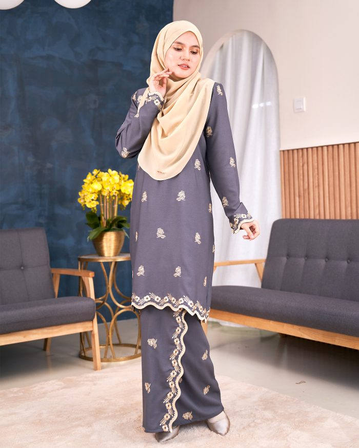 Baju Kurung Riau Sulam Songket Puteri Hang Li Po - Mawar Grey - Image 2