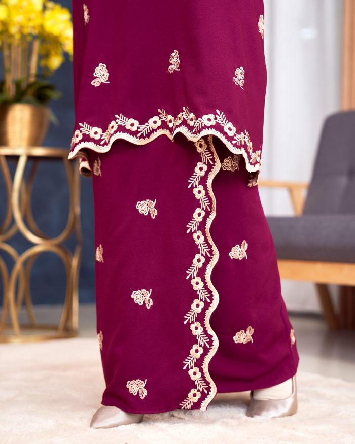Baju Kurung Riau Sulam Songket Puteri Hang Li Po - Mawar Maroon - Image 5