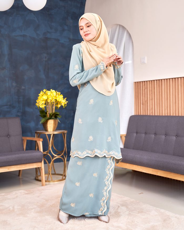 Baju Kurung Riau Sulam Songket Puteri Hang Li Po - Mawar Mint - Image 3