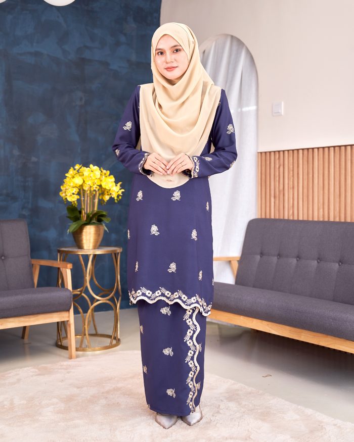Baju Kurung Riau Sulam Songket Puteri Hang Li Po - Mawar Navy Blue - Image 2