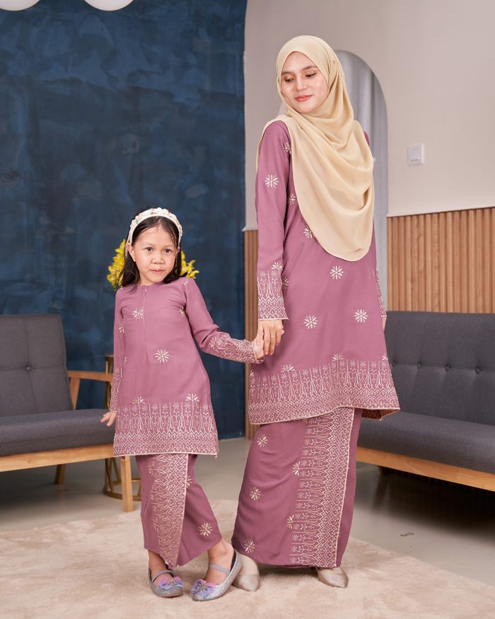 Baju Kurung Riau Sulam Songket Puteri Hang Li Po - Seroja Purple Mauve - Image 6