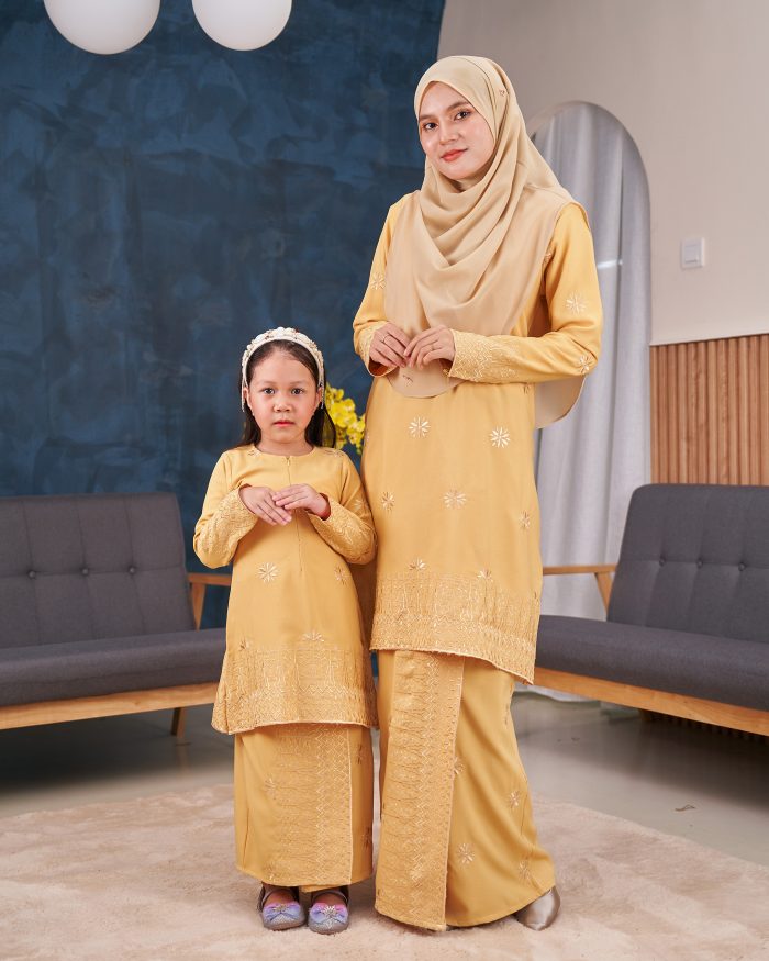 Baju Kurung Riau Sulam Songket Puteri Hang Li Po - Seroja Yellow - Image 7